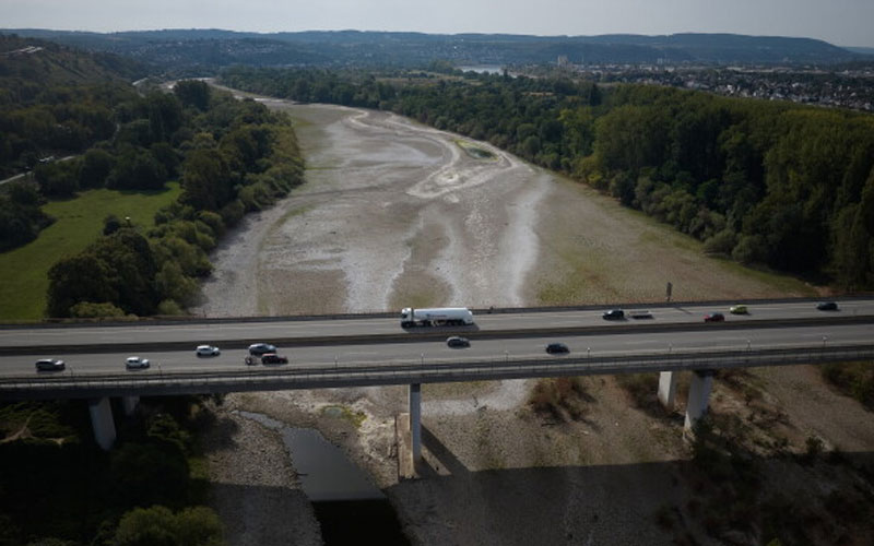 Francia e Inglaterra endurecen restricciones de agua por sequía y calor extremo