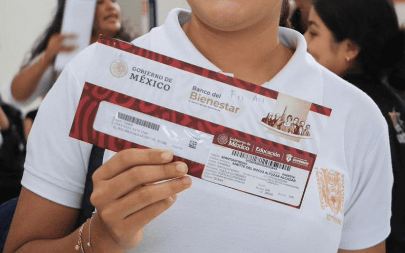 Gobierno reporta casi 19.6 millones de beneficiarios de becas y adelanta pagos desde octubre