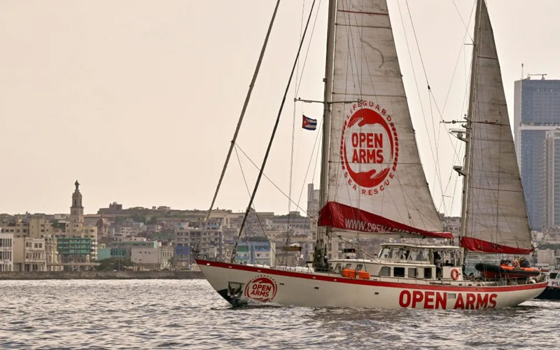 Velero con siete toneladas de ayuda humanitaria arriba a Cuba en medio de crisis