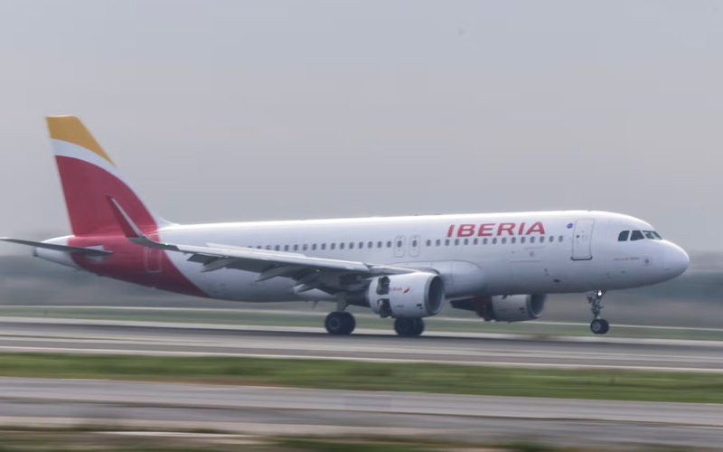 Iberia extiende hasta junio de 2027 la suspensión de vuelos entre España y Cuba