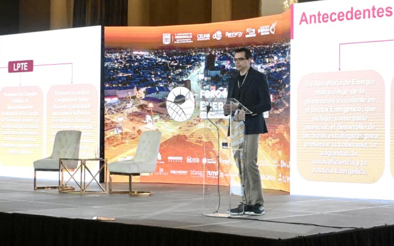Foro Mundial de Energía Solar destaca techos solares y robótica con inteligencia artificial