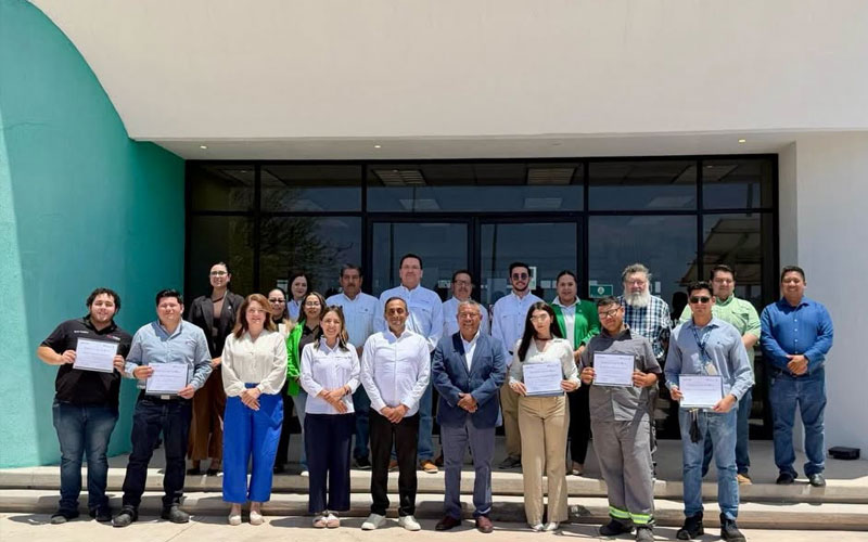 Estudiantes de la UTG reciben becas mediante alianza con empresa internacional