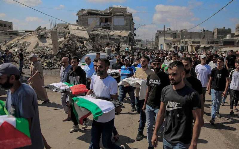 ONU alerta por posibles crímenes de guerra tras hallazgo de cientos de cadáveres en Gaza