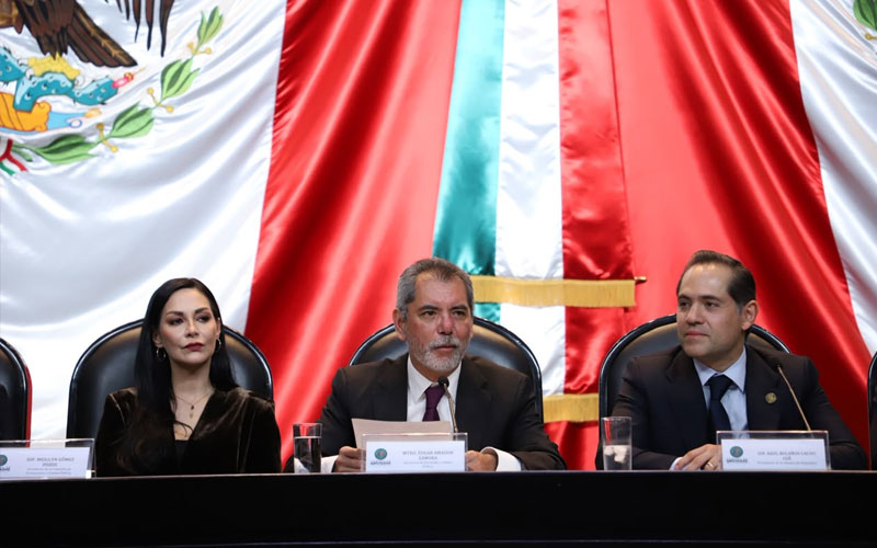 Hacienda propone gasto de 10.6 billones de pesos y déficit de 1.35 billones para 2027