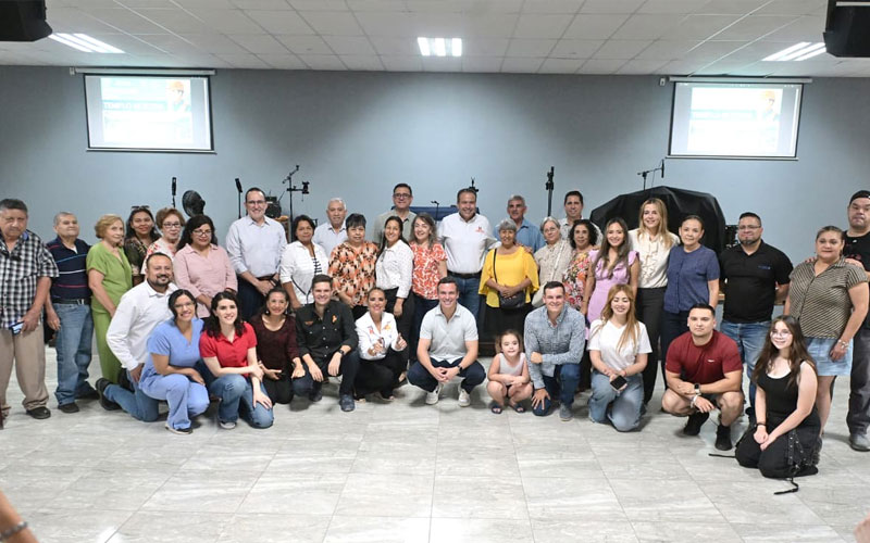 Entrega Toño Astiazarán nuevo cerco y barda perimetral de la Iglesia Betesda