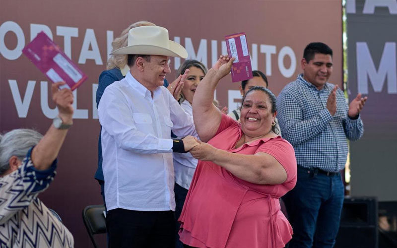  Alfonso Durazo beneficia a más de 16 mil familias con segundo depósito de apoyo económico
