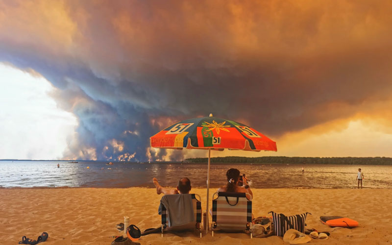  Francia anuncia más de 100 millones de euros para zonas devastadas por incendios forestales