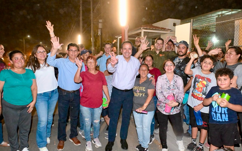 Antonio Astiazarán inaugura corredor Camina Segura número 154 en primaria de Hermosillo