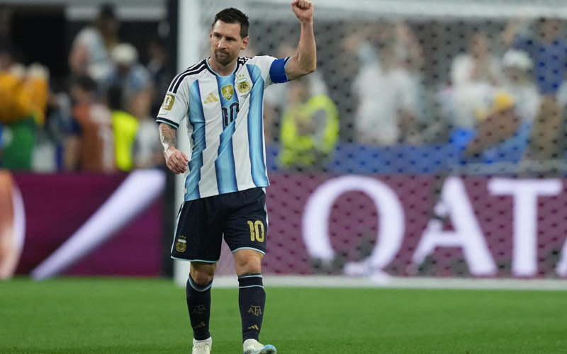 Messi rompe récord histórico y clasifica a Argentina a dieciseisavos