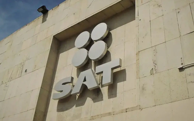 SAT denuncia a 74 funcionarios ante la FGR en primer semestre
