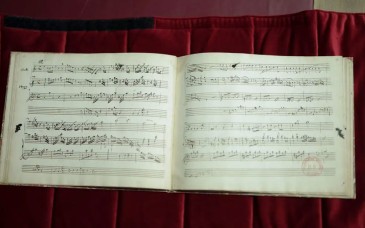 Hallan en París un cuaderno inédito de composición escrito por Mozart