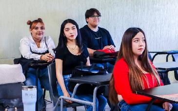 UTSLRC impulsa modelo flexible para estudiar una carrera sin dejar trabajo o familia